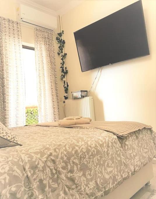 Theano'S Cozy & Quiet Lux Central Flat - Wifi & Full Amenities Patras Ngoại thất bức ảnh